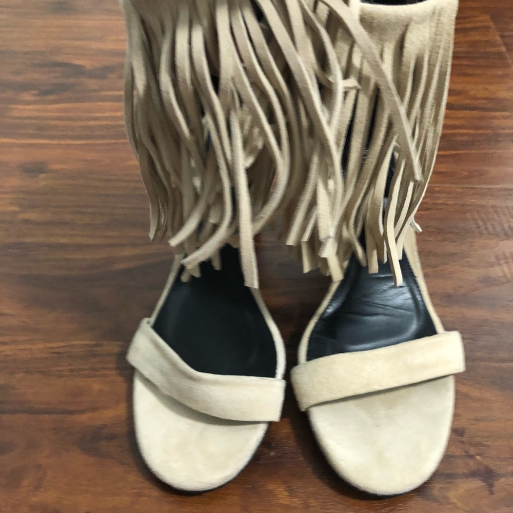 Heels - Picture 5 of 8